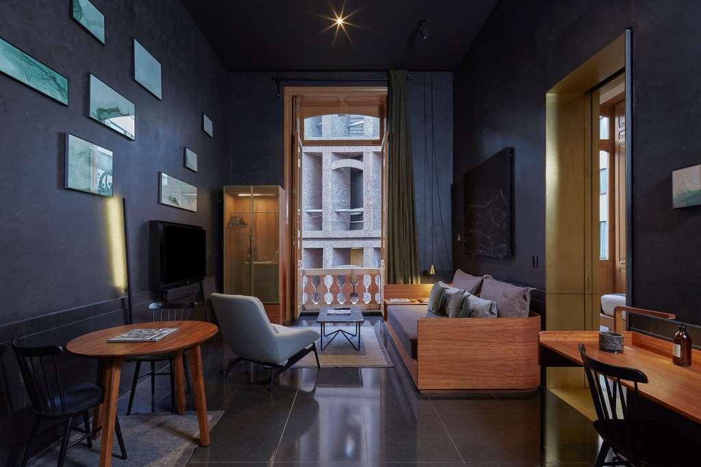 Umbral, Curio Collection By Hilton Hotel Mexico City Room photo